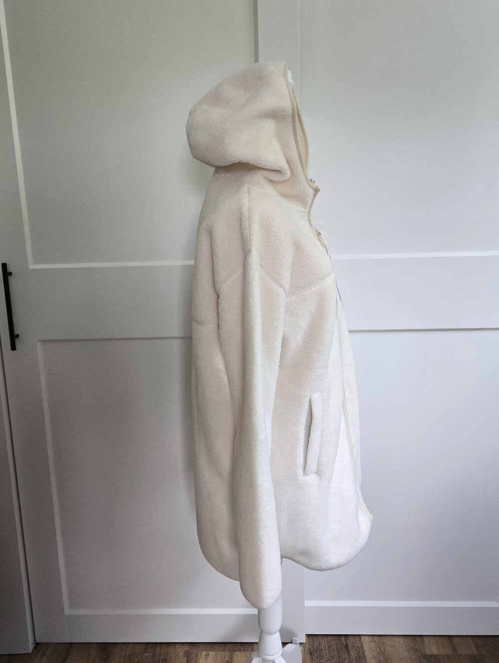 HH Helly Hansen Womens Maud pile Jacket Size Medium NWT - Picture 4 of 10